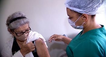 Vacina bivalente contra Covid-19 começa a ser aplicada nesta segunda